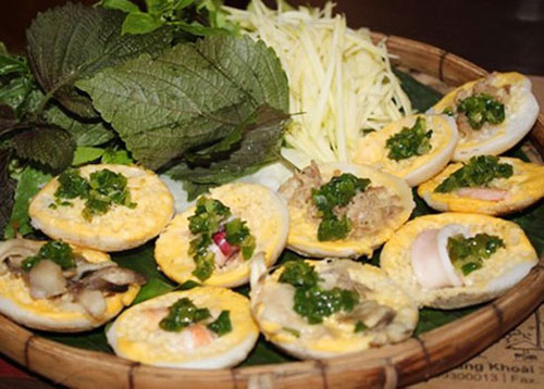 Local food in Nha Trang - Banh Can