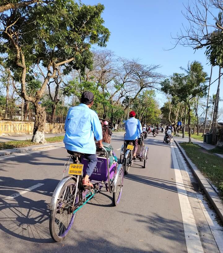 Cyclo-Fahrzeuge in der Stadt Hue