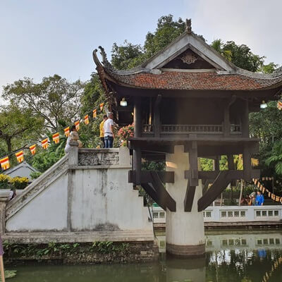 one pillar pagoda hanoi