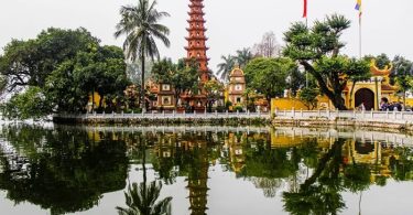 tran quoc pagoda hanoi