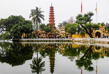 tran quoc pagoda hanoi