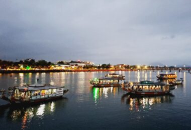 Hue Nightlife on the Perumer River